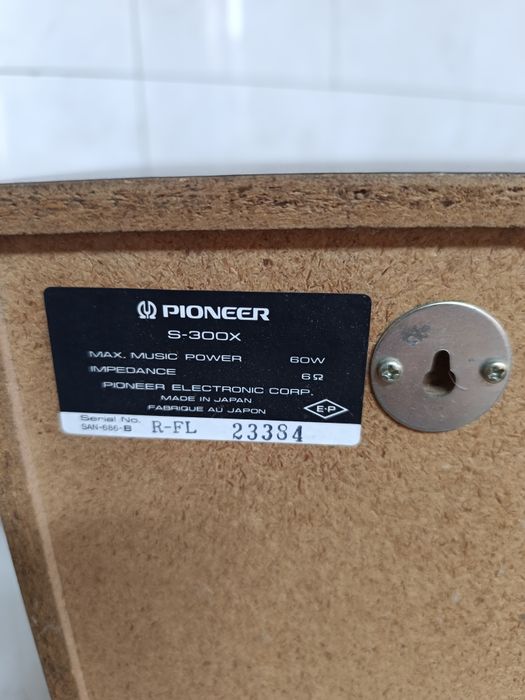 Colunas Pioneer S-300X