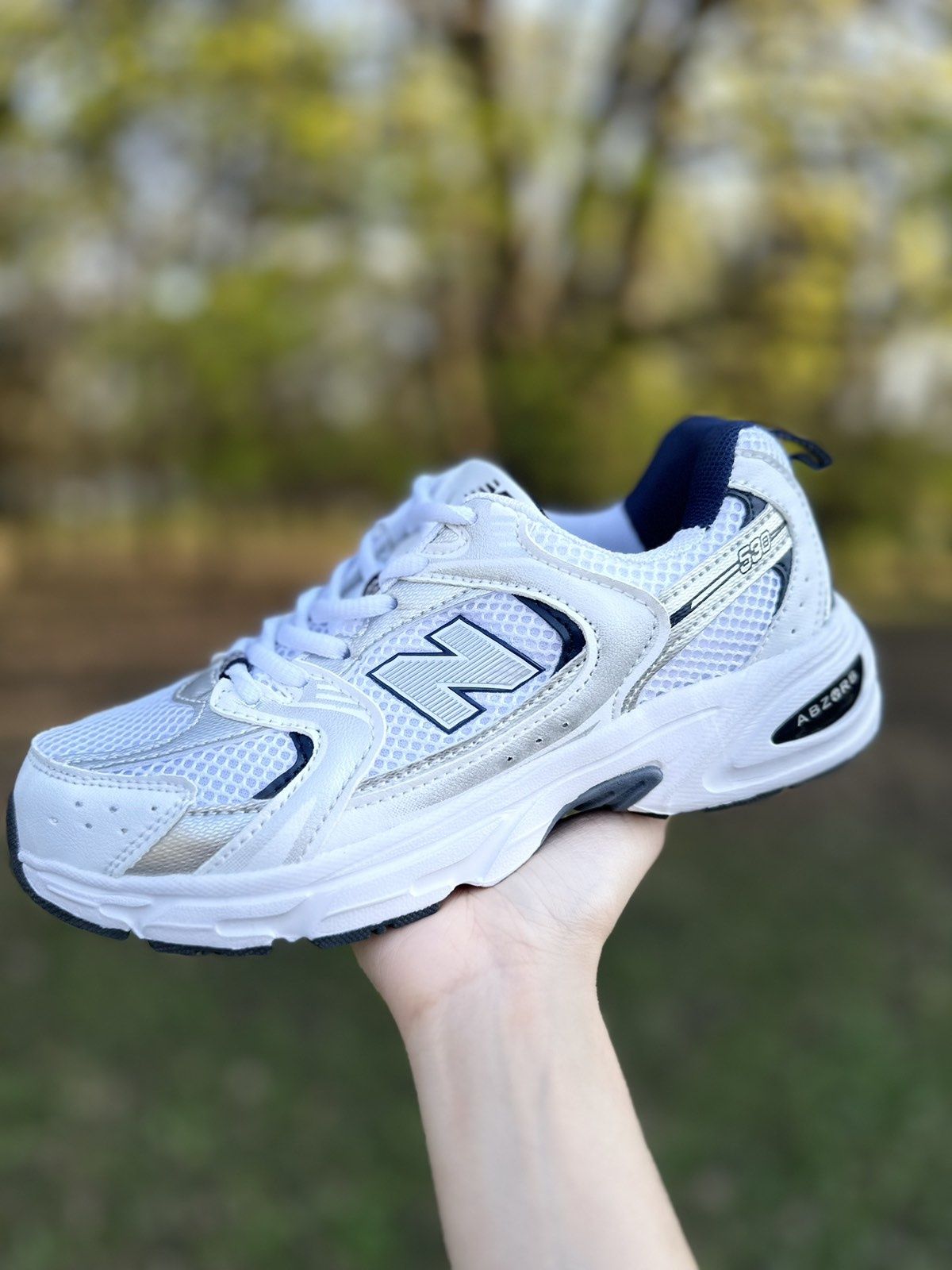 Чоловічі жіночі кросівки 35-45 new balance 530 white silver