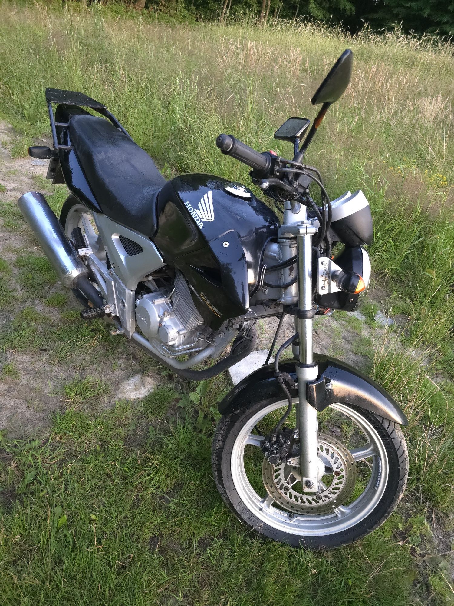 --Honda cbf 250--