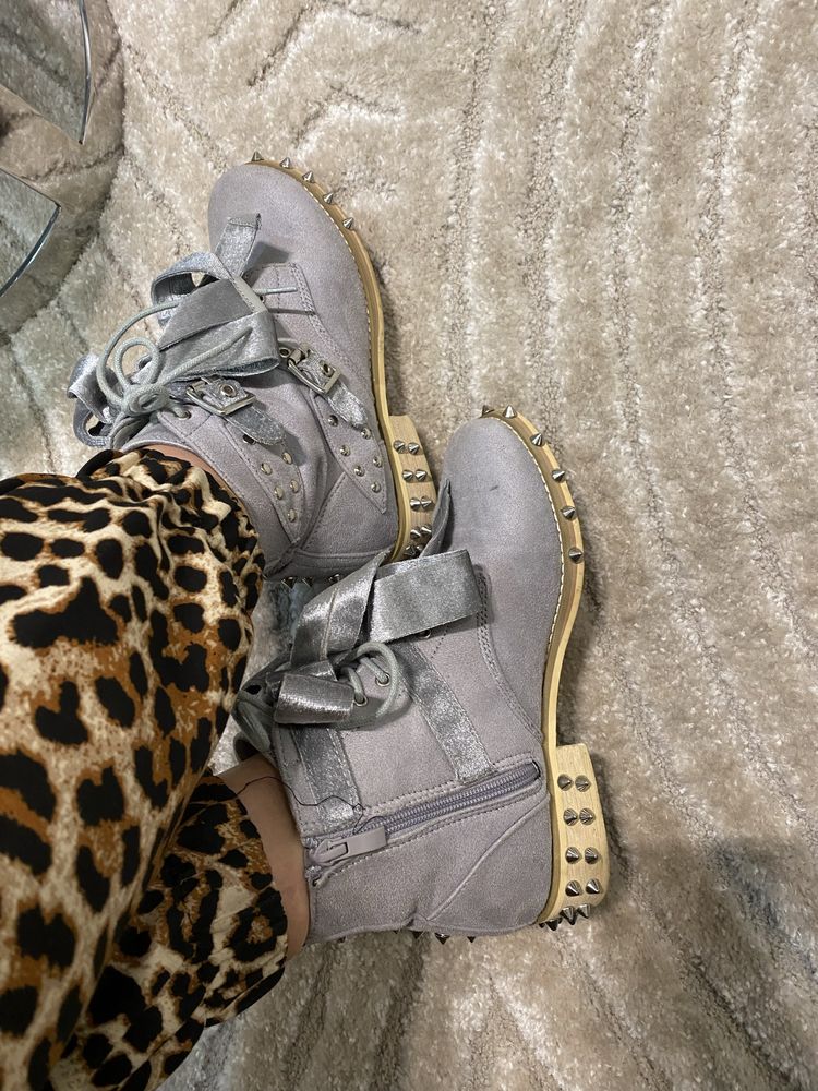 Botki buty Lu Boo 38 z ćwiekami zamszowe szare sztyblety