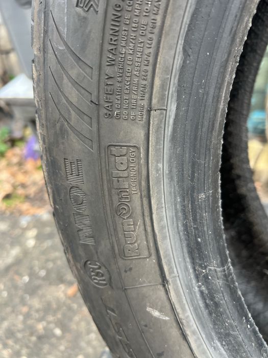 Продам резину Dunlop Winter Sport 4D RunonFlat 225/55 R17