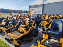 traktor ogrodowy cub cadet XZ5L137  dostępny od ręki