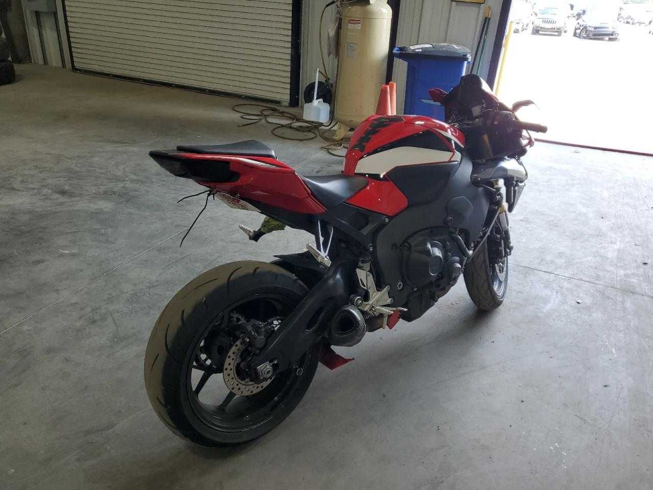 Honda CBR1000 RR 2021