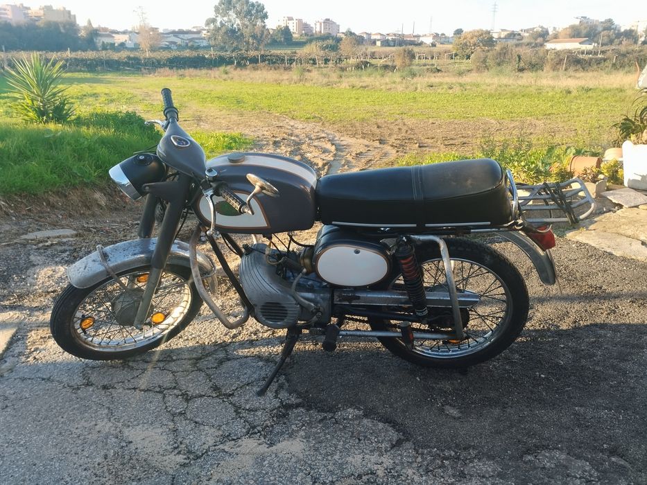 Vendo Zundapp Titan em bom estado, legalizada e a funcionar