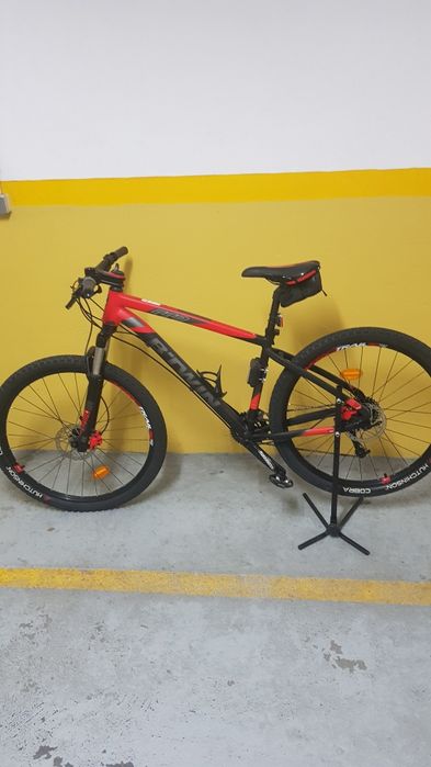 Bicicleta Rockrider 560