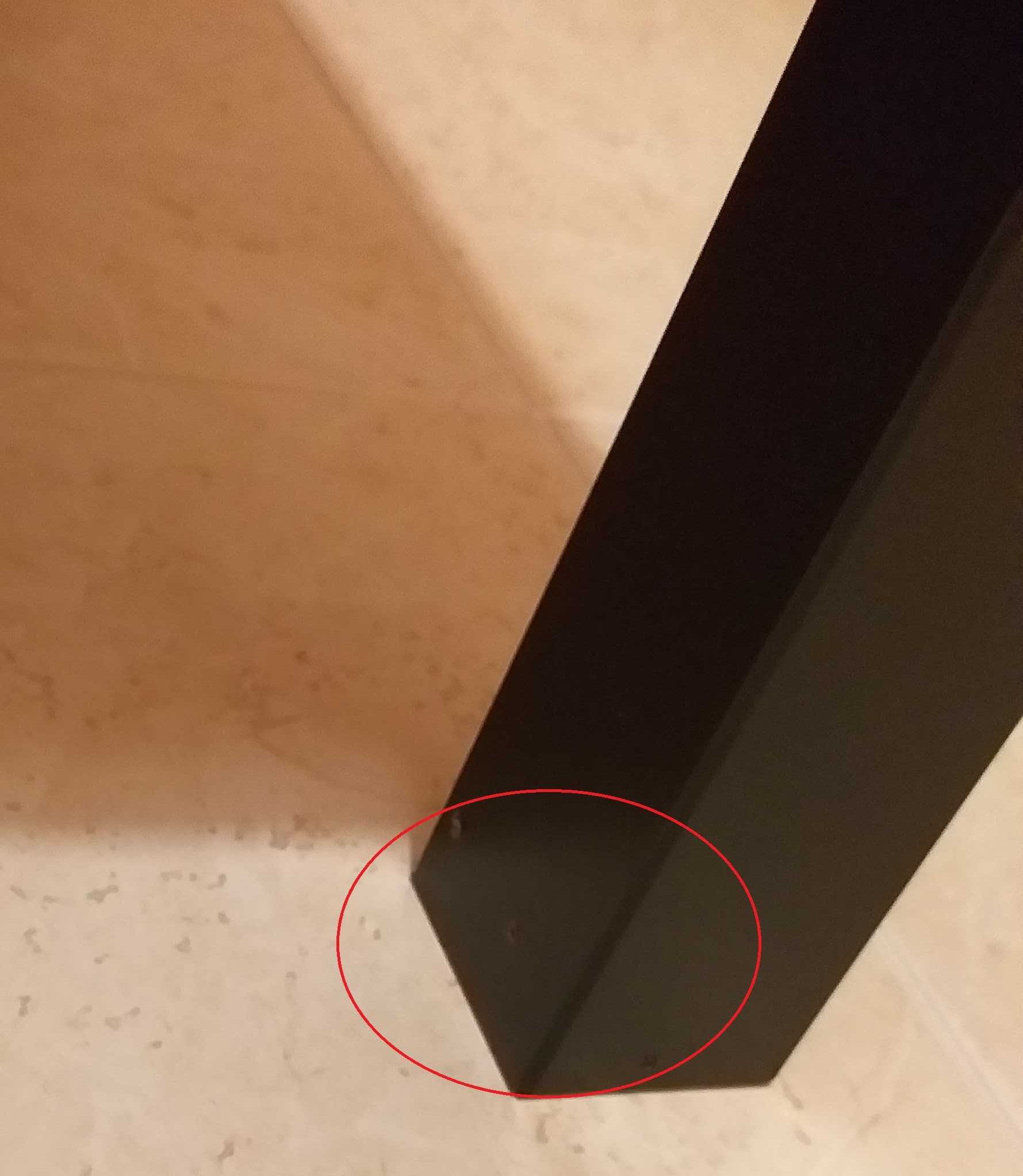 2 mesas do IKEA pretas