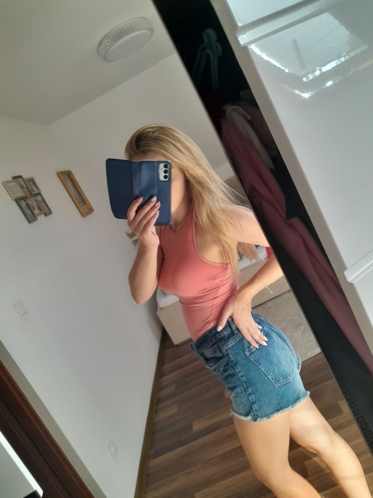 Body bluzka podkoszulek  s xs sexy podkreślające nowe