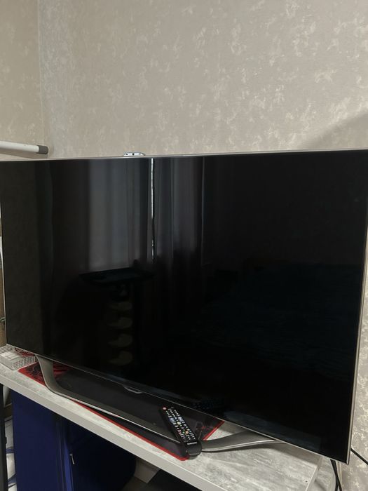Телевізор Samsung UE-55ES8000 55”