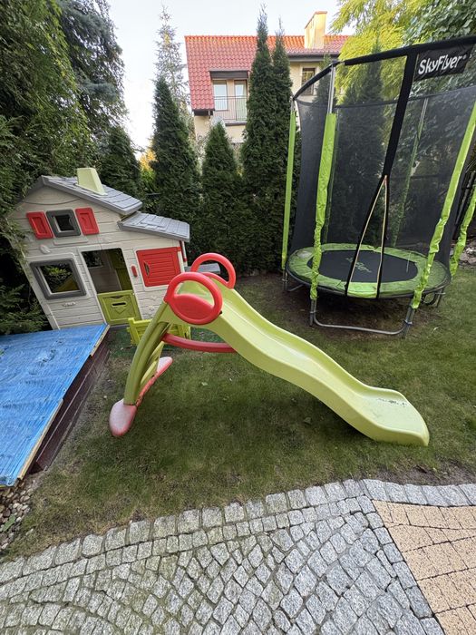 Domek ogrodowy zjezdzalnia trampolina