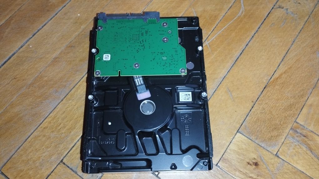 Жорсткий диск 1000 gb серверний SATA, швидкий