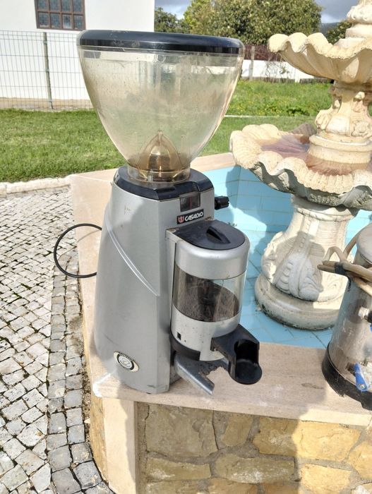 Máquina de café Mayor profissional e moinho