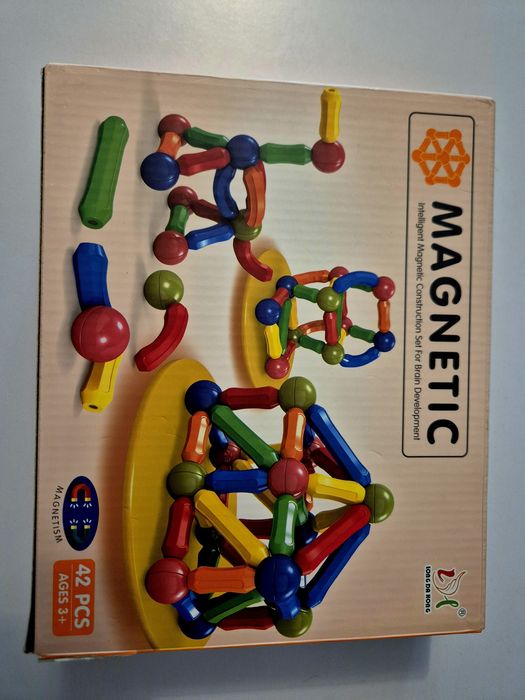 Дитячі розвиваючі ігри (магнітний конструктор/вивчення кольору,рахунок