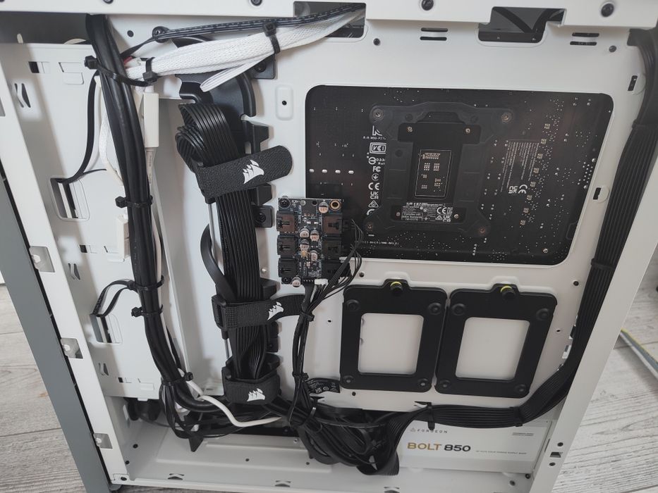PC Rtx 4070 ti super, 14700kf, 2tb, 32gb ddr5, aio240, 850w,asus  z790
