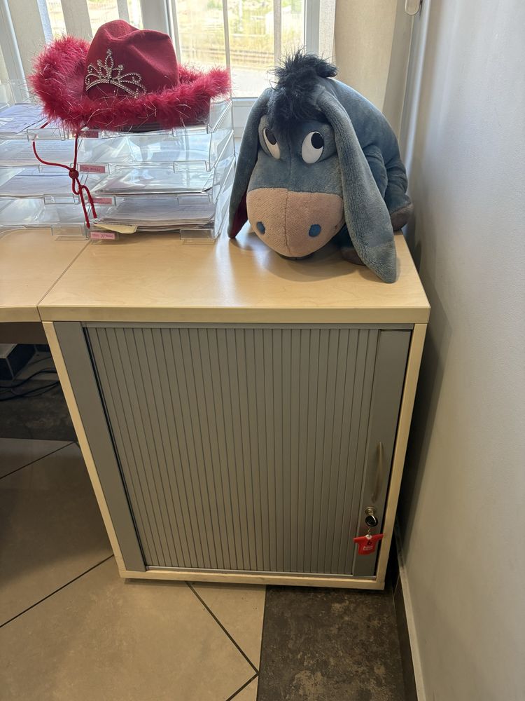 Meble biurowe, bardzo dobry stan, robione na zaowienie, super jakosc