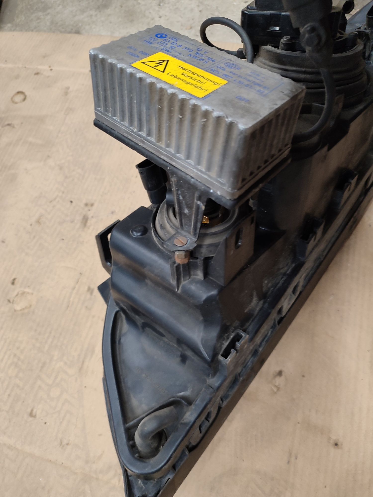 Lampa prawa prawy przód BMW E39