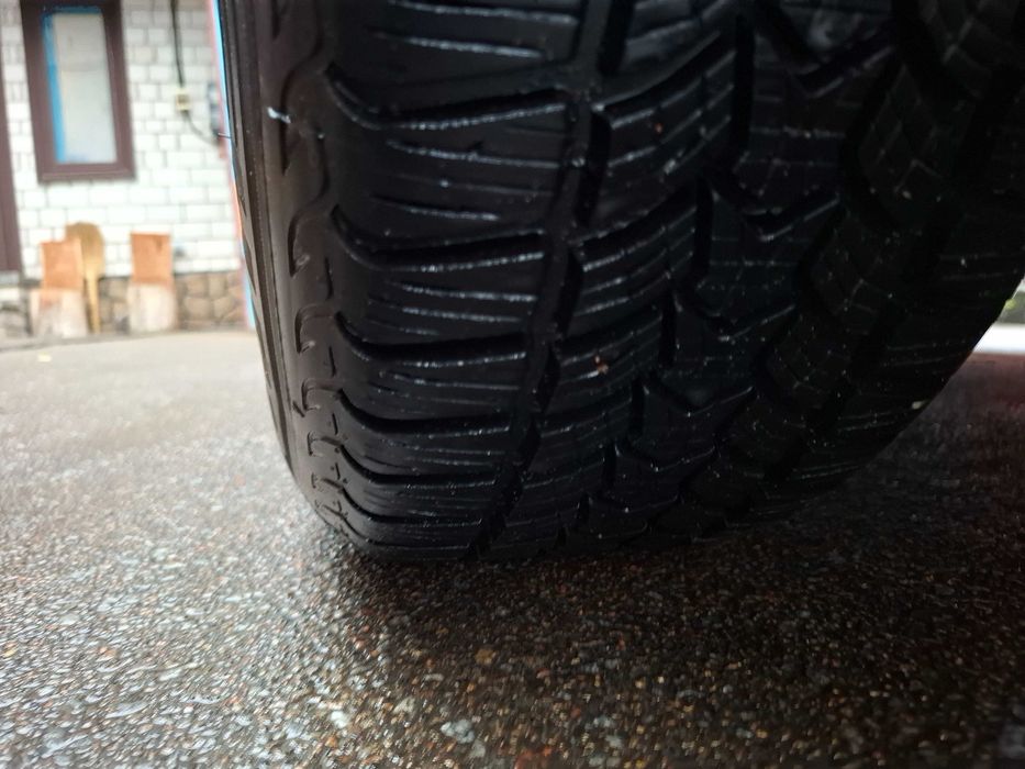 Продам зимові покришкі