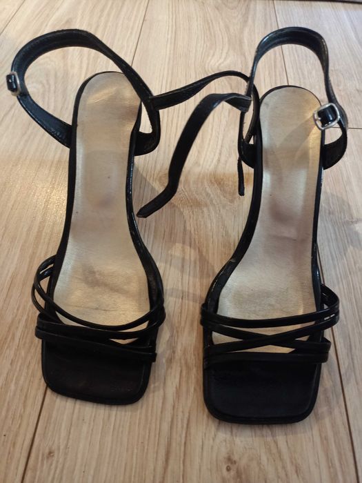 Sandałki na obcasie rozm. 39