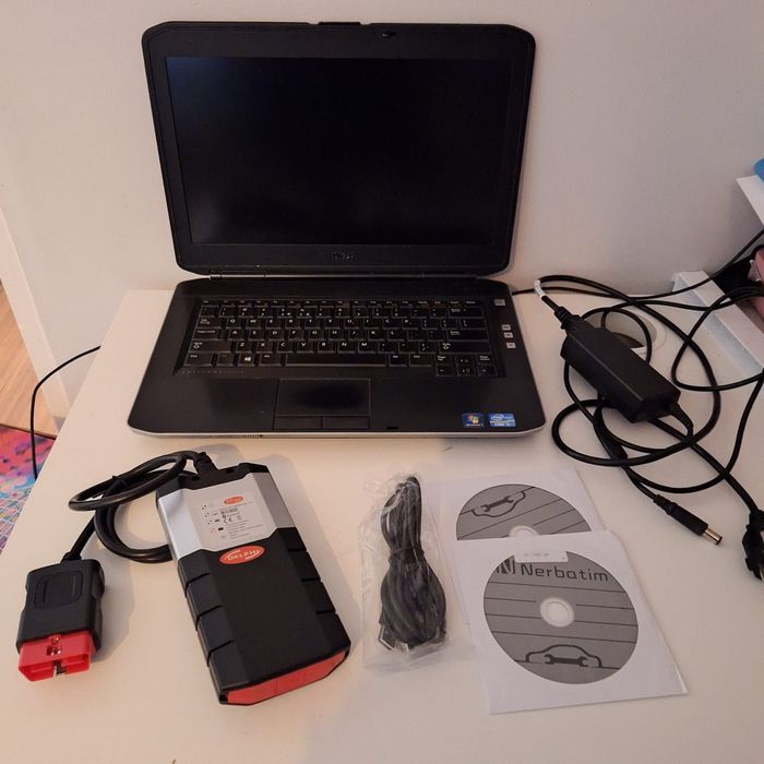 Komputer diagnostyczny Dell ciężarówki i osobowe BLUETOOTH