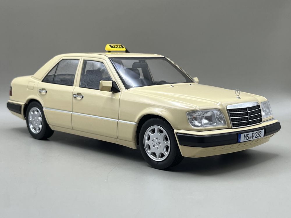 Model 1:18 Mercedes-Benz W124 E320