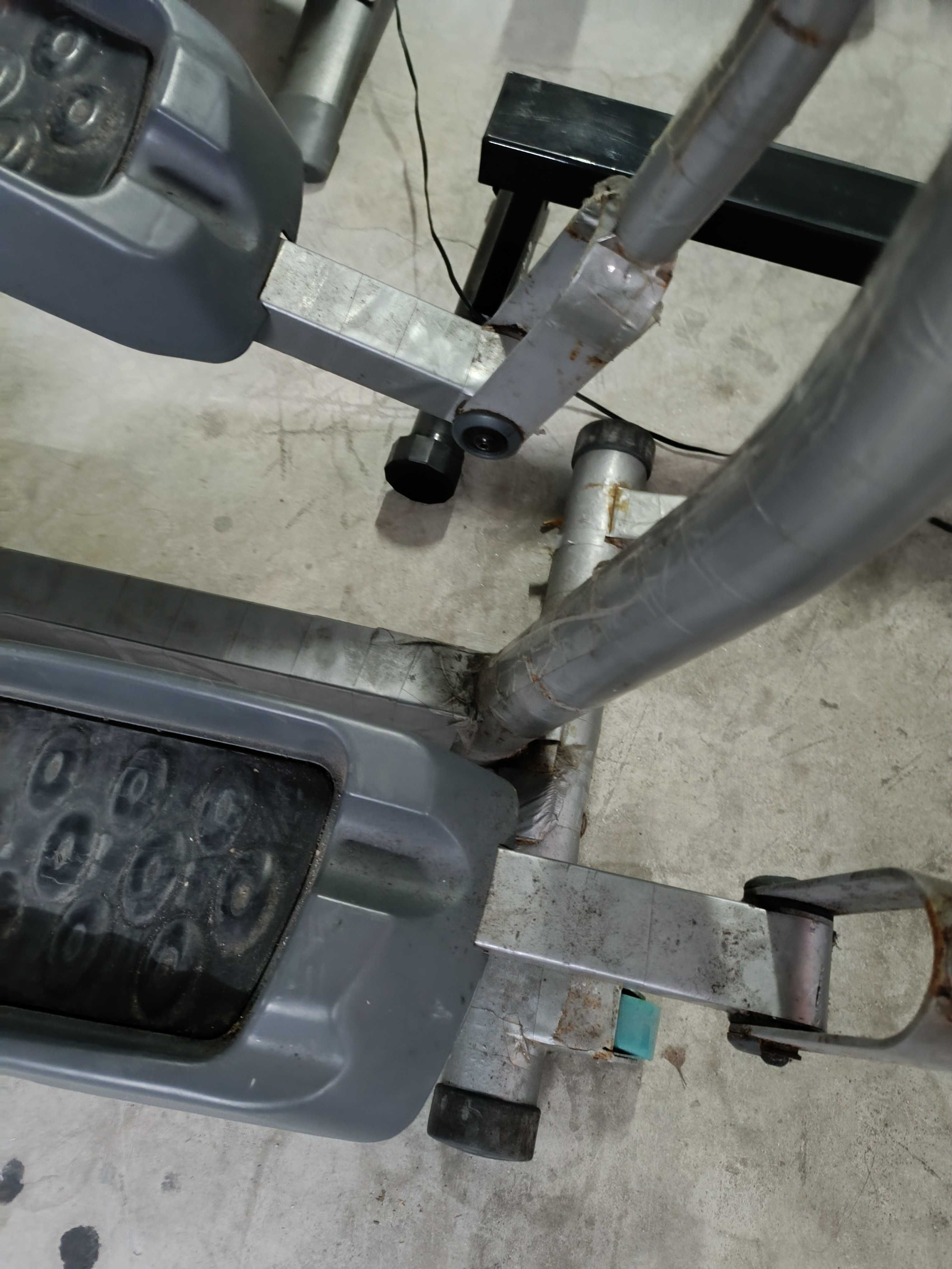 Passadeira Elíptica profissional Pro-form 895 ZLE