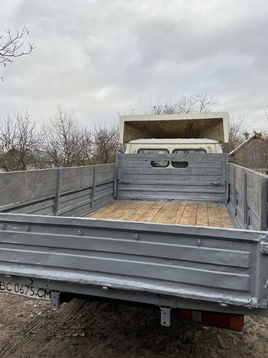 Газель бортова 2,4 бензин гарний стан