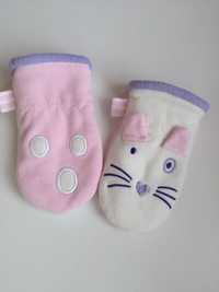 Polarowe rękawiczki dla dziewczynki z odstającymi uszami kotki Kappahl