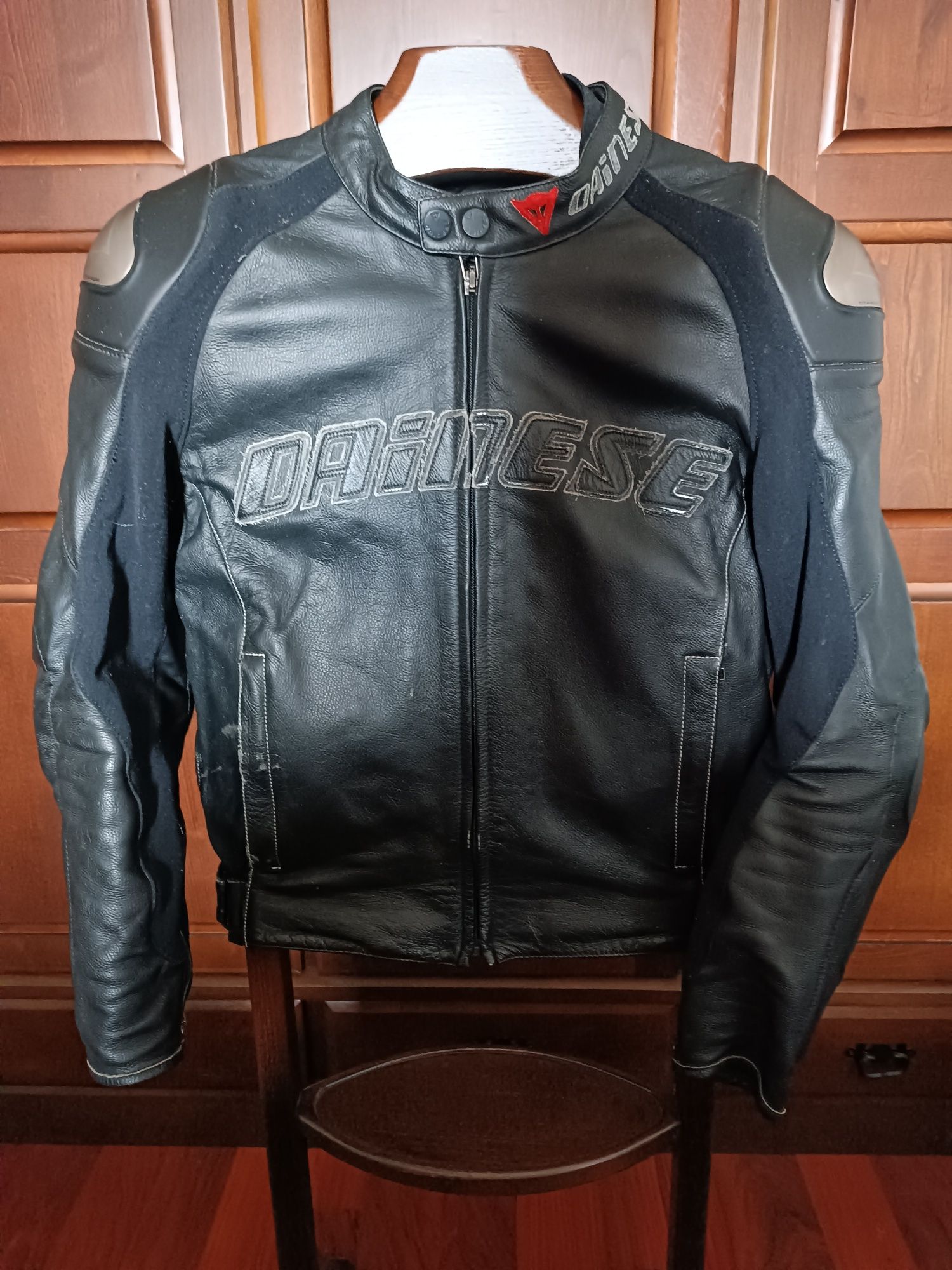Dainese Casaco Pele Racing Tamanho 48 + Protector de Costas