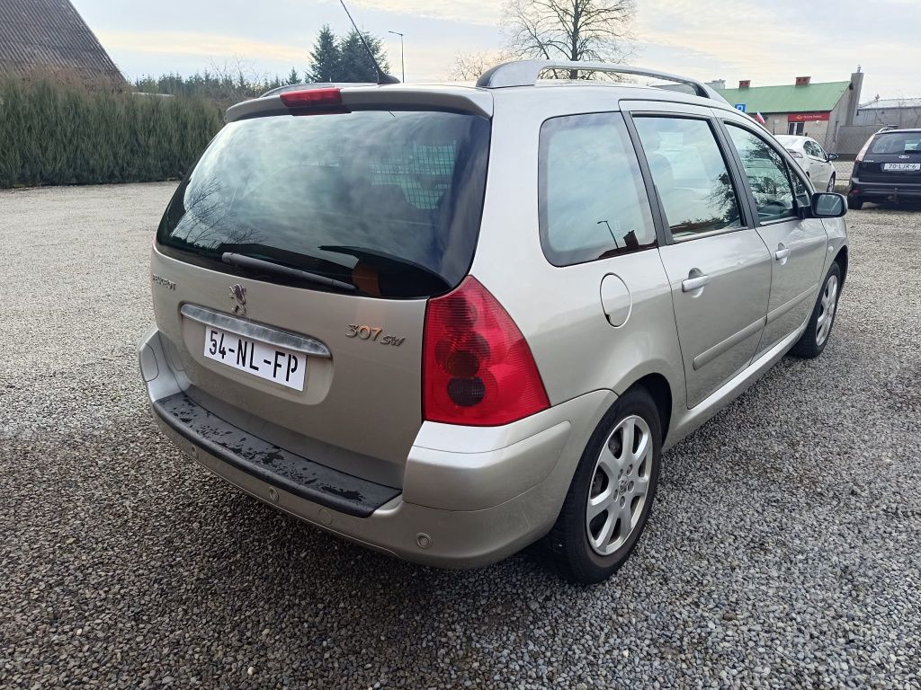 Peugeot 307 SW 2,0 benzyna 2003 rok 7 osobowy opłacony