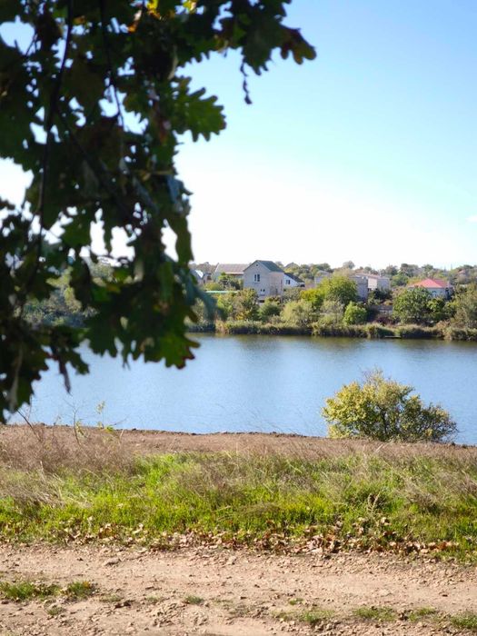 Дом на 6 сотках  вблизи озера в кооперативе 