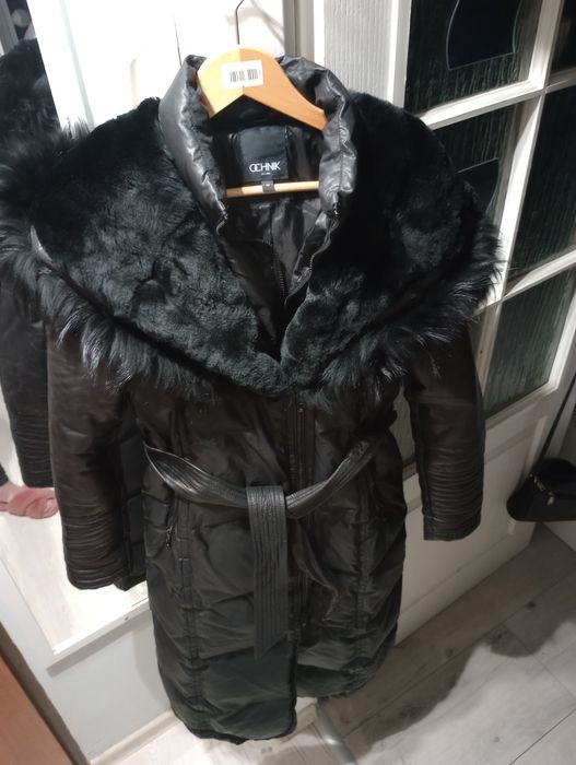 Płaszcz puchowy Ochnik M czarny