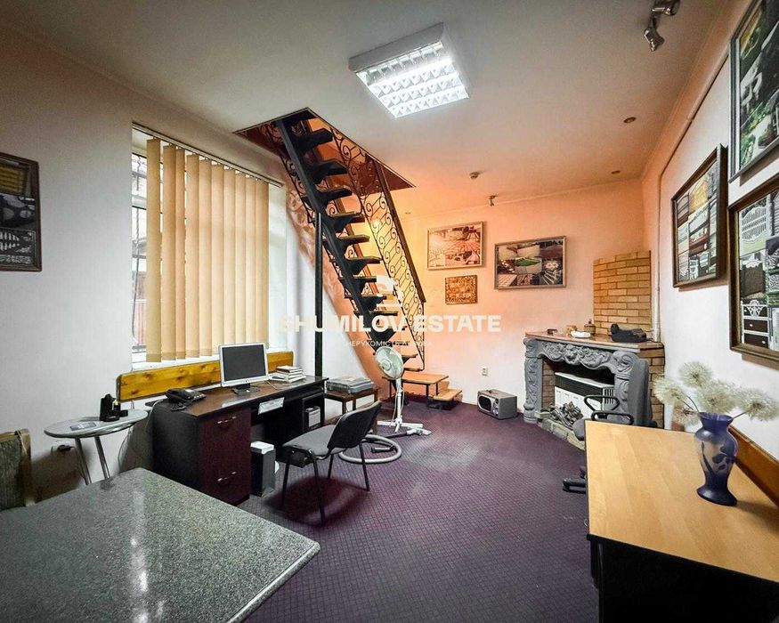 Продаж великого офісного приміщення ближній центр