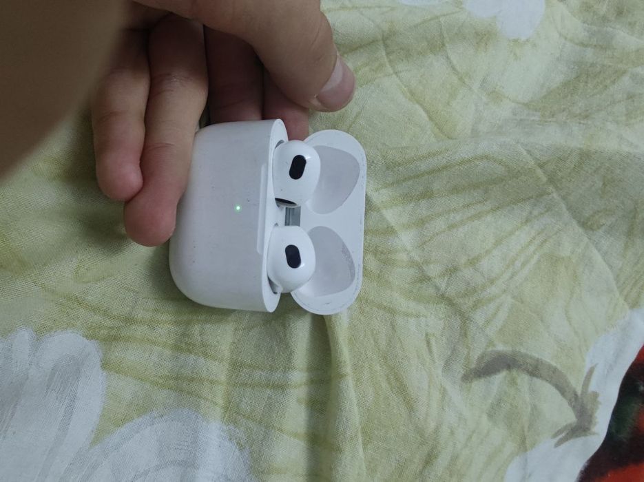 Обменяю наушники AirPods 3 оригинал (По Одессе)