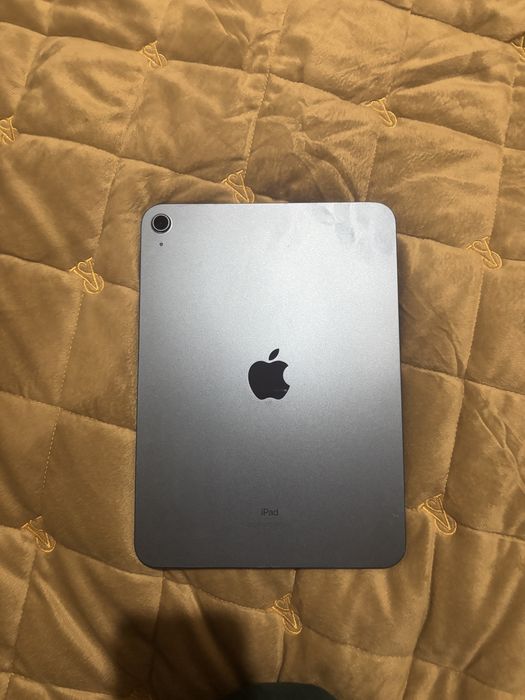 iPad 10 (256ГБ,блакитний) на запчастини
