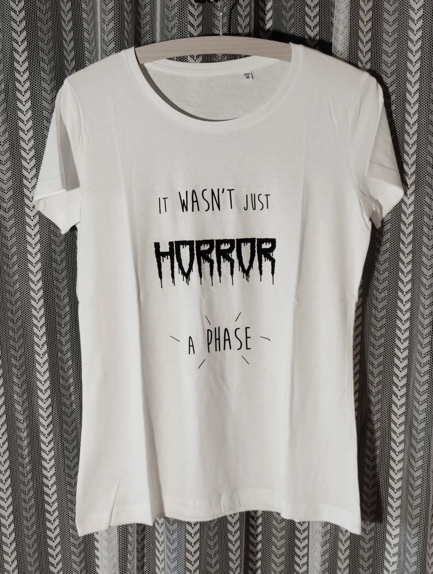 T-shirts "Não Era Apenas Uma Fase" brancas mulher II