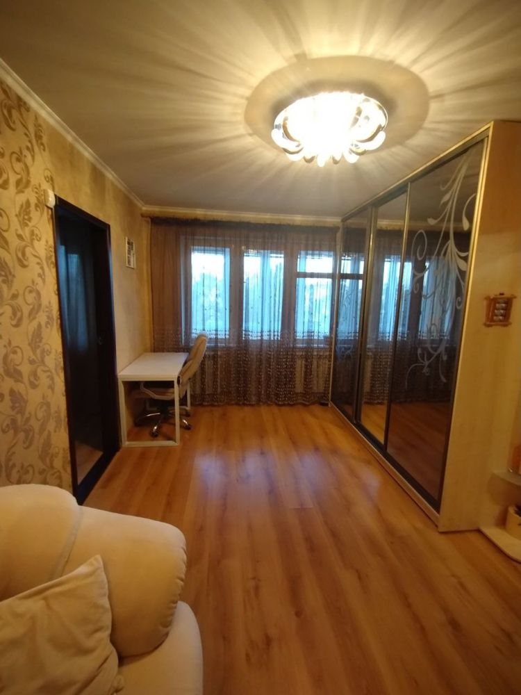 Продам 2 комнатную оборудованную квартиру ул Бригады Хартия/Рыбылко 15