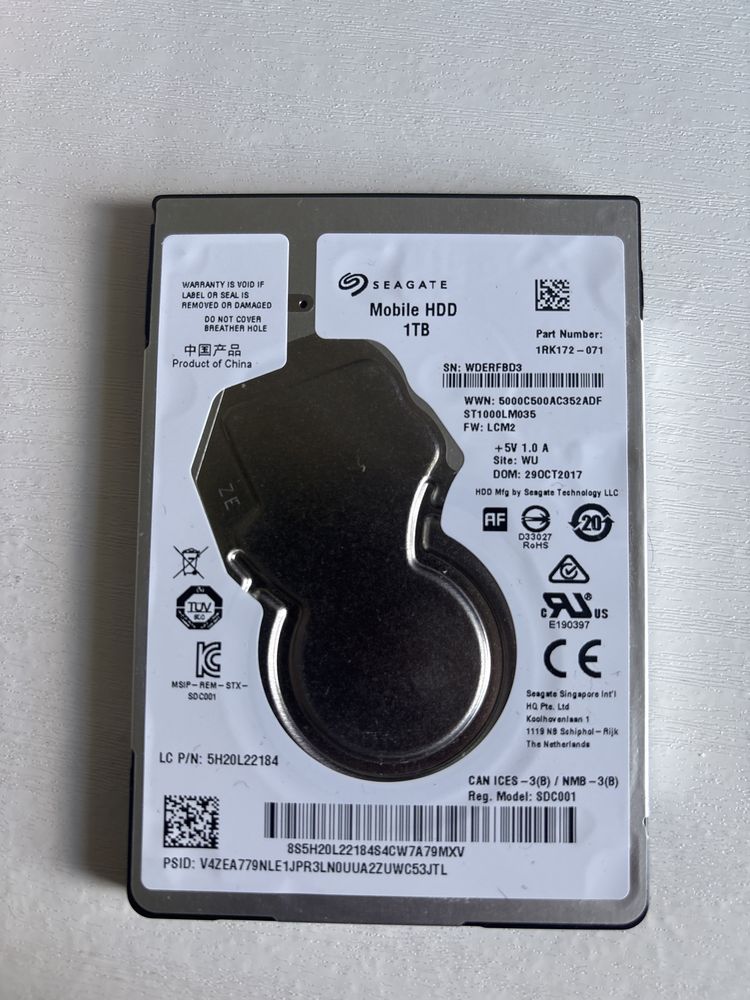 жорсткий диск seagate 1 tb