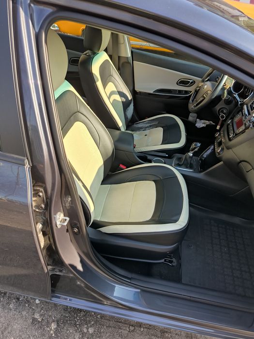 Продам чохли kia ceed