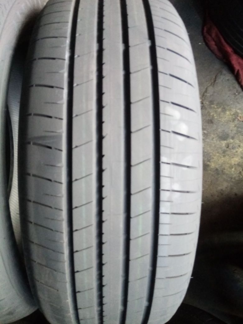 Nowe Bridgestone 235/50r20