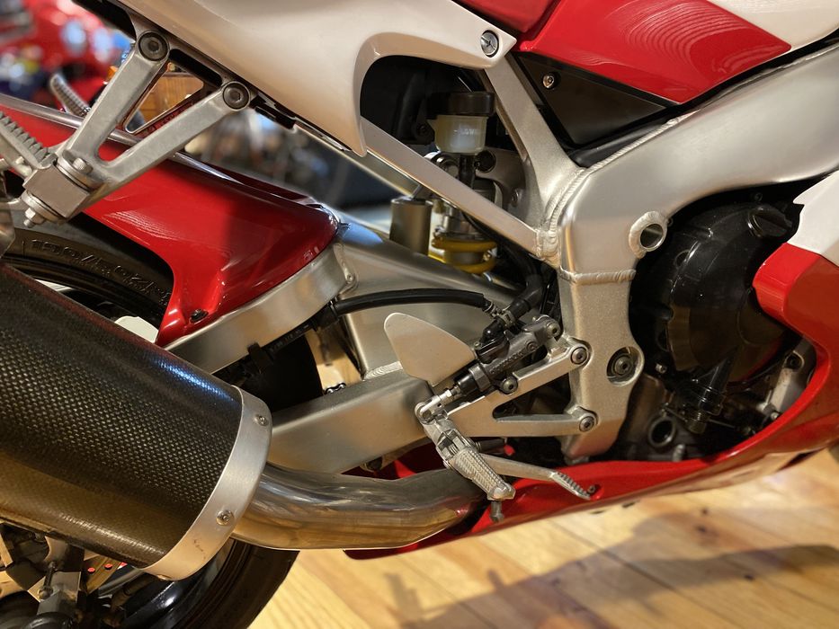 Yamaha R1 1st edition