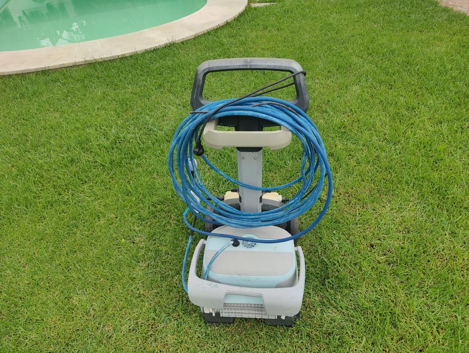 Robot Piscina Maytronics - Dolphin Zenit 15