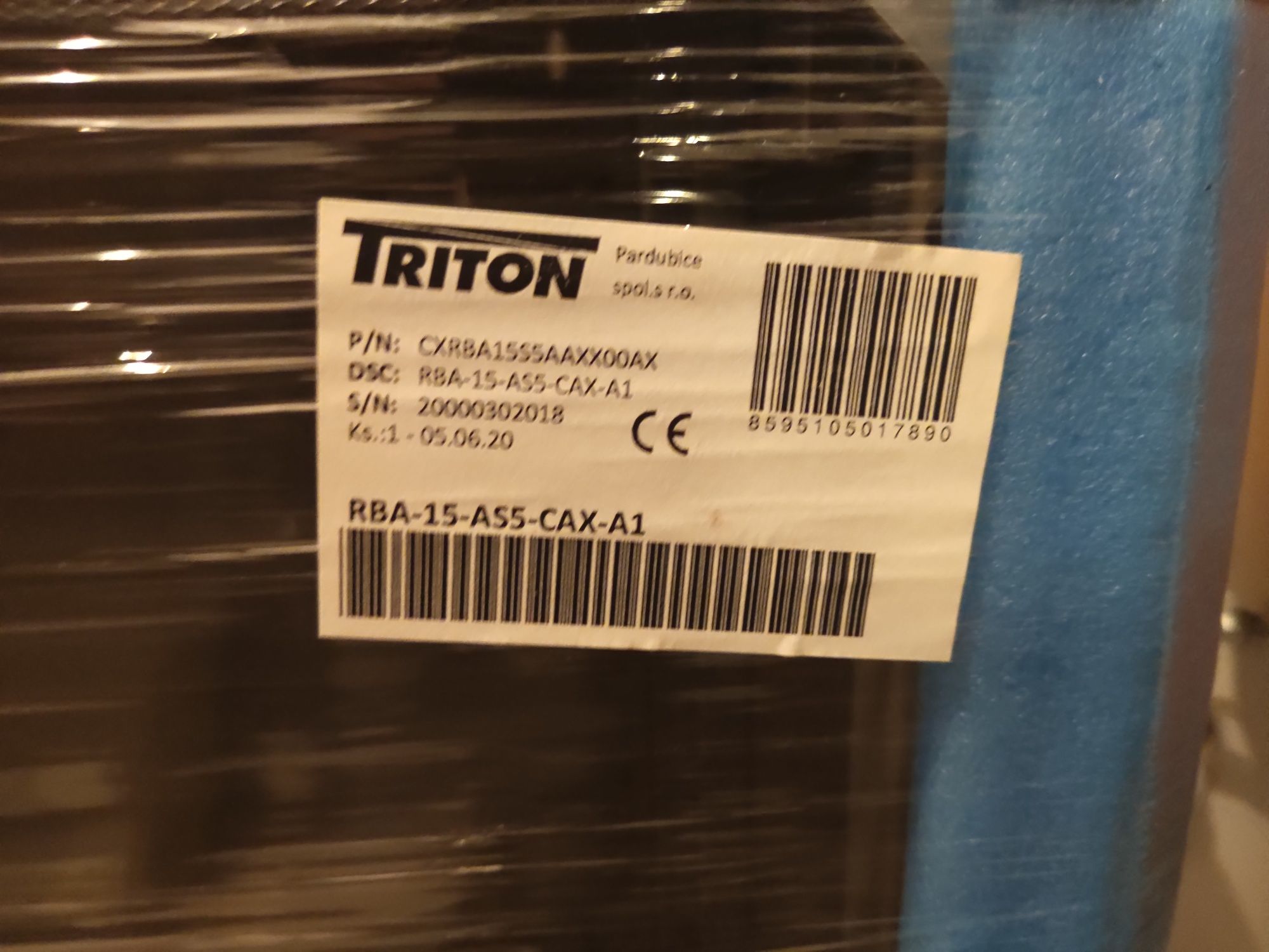Szafa rack 19" 15U teleinformatyczna Triton RBA-15-AS5-CAX-A1