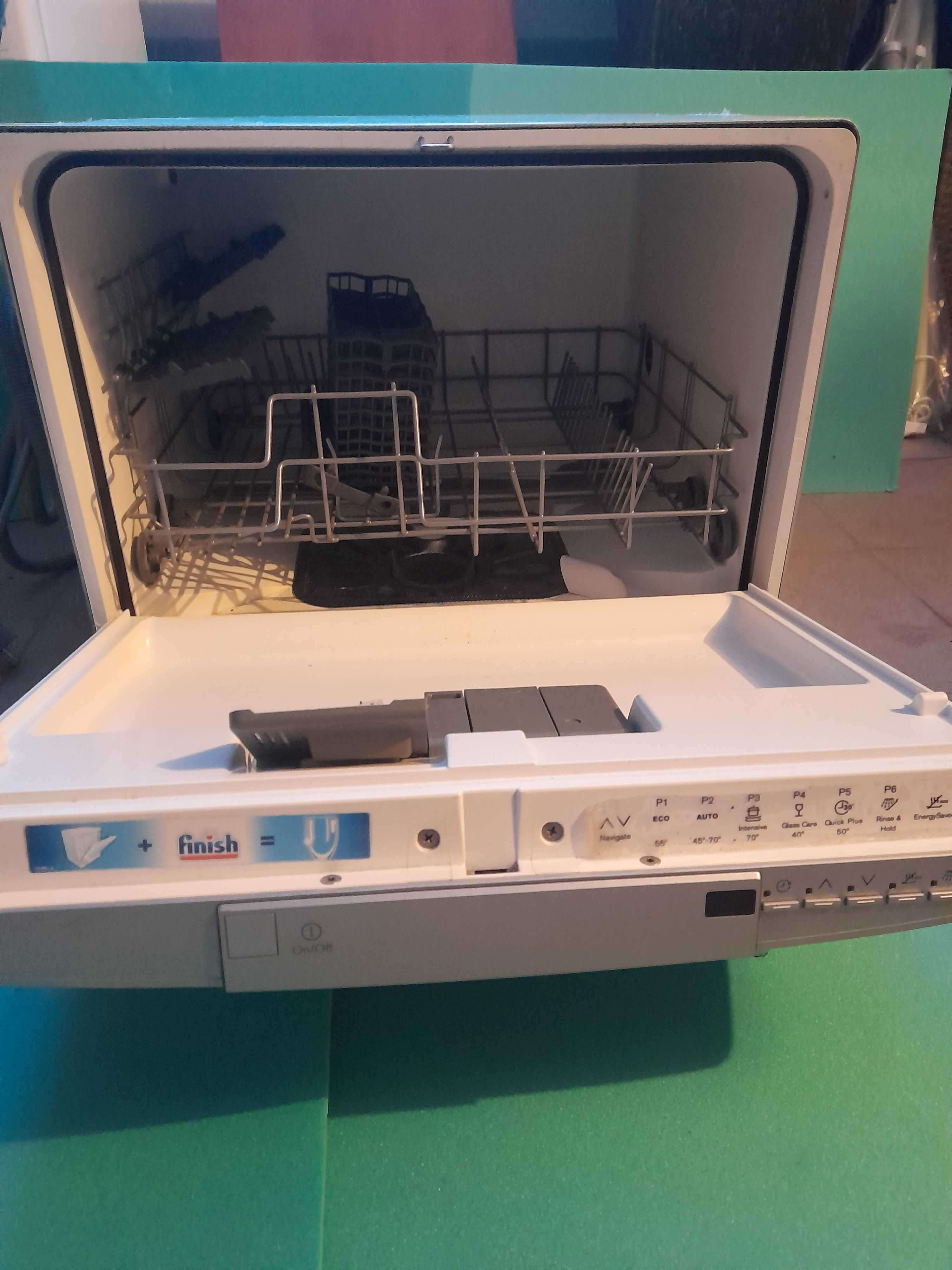 Zmywarka kompaktowa Electrolux ESF2300OS