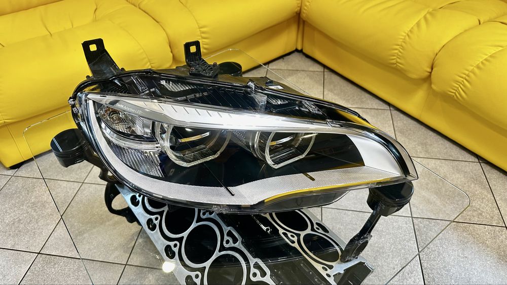 Продам Фару BMW E70 E71 X5 M LED Adaptive Headlight всборе 2013 рік