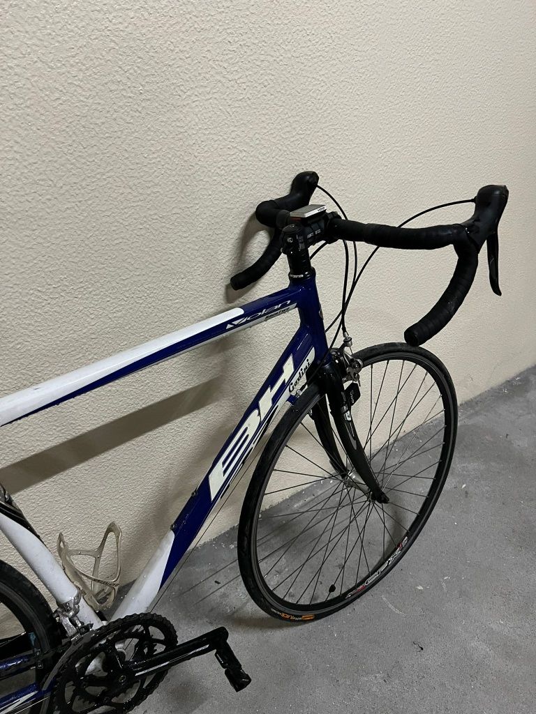 Bicicleta de estrada BH