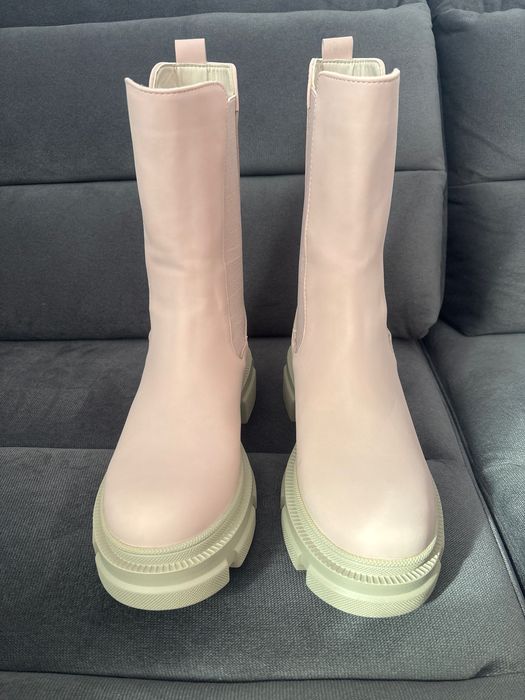 Buty w rozmiarze 41. Stan Nowe.