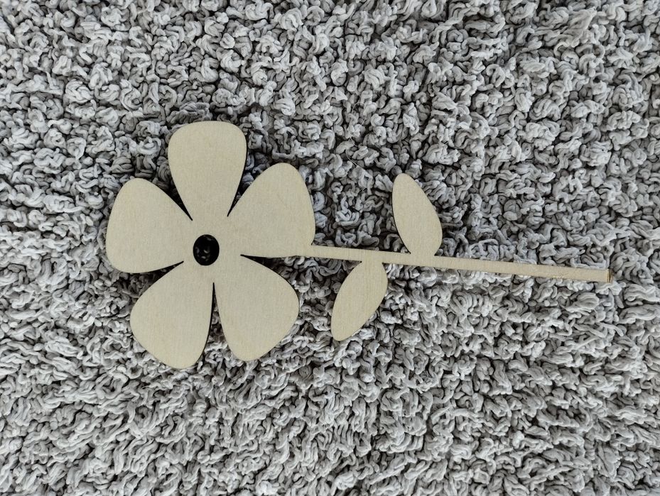 Drewniany kwiatek ze sklejki na piku Decoupage 15 cm