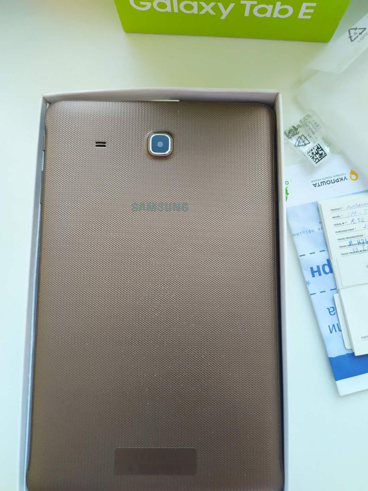 Планшет Samsung galaxy tab E