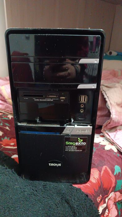 Torre para pc sem cabos