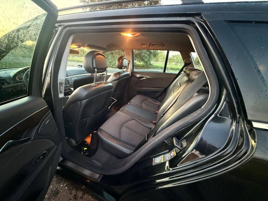 MERCEDES kombi 3.2l TDI E 211 avantgarde 2003r