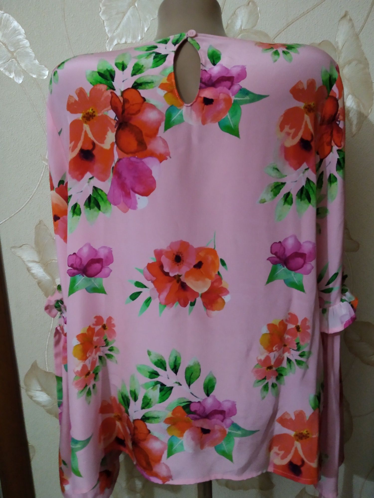 Блуза шёлковая с цветочным принтом